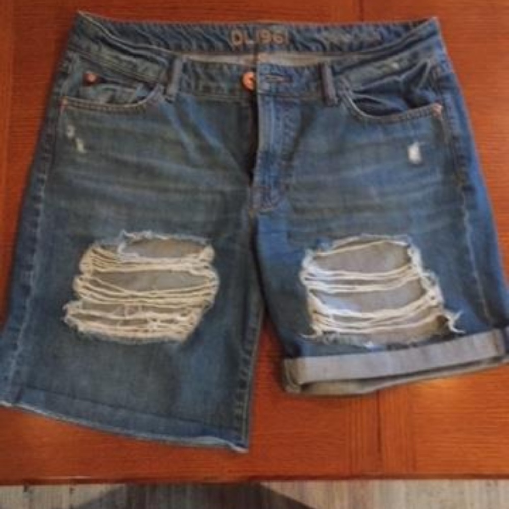 DL1961 destroyed denim shorts
